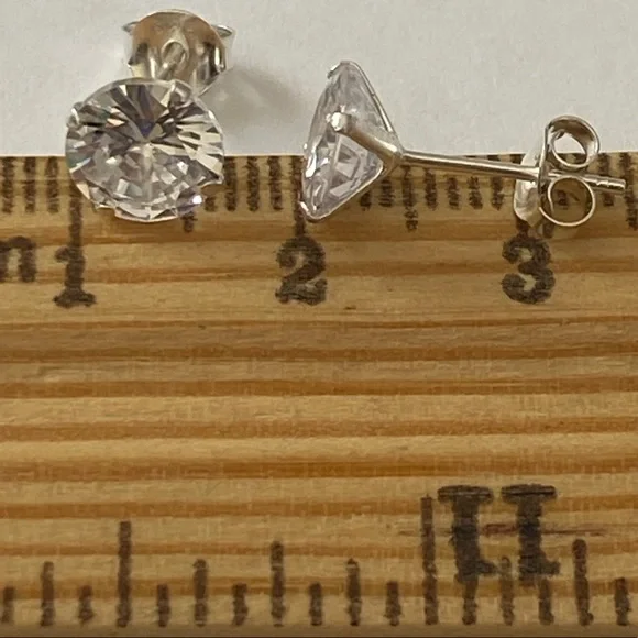 925 Silver earrings 7mm cz cubic zirconia stone stunning - Picture 3 of 6